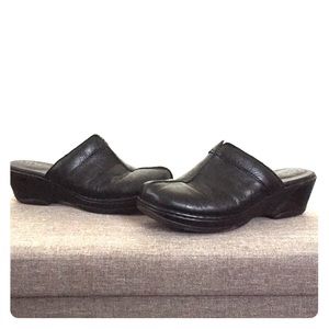 B.O.C. Mule Clogs